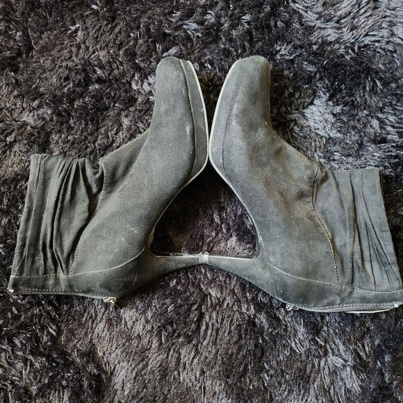 Bandolino Black Suede Ankle Booties - Picture 3 of 6